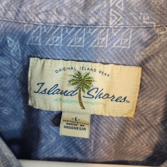 Men's Island Shores button-down shirt, size Large - Picture 2 of 3